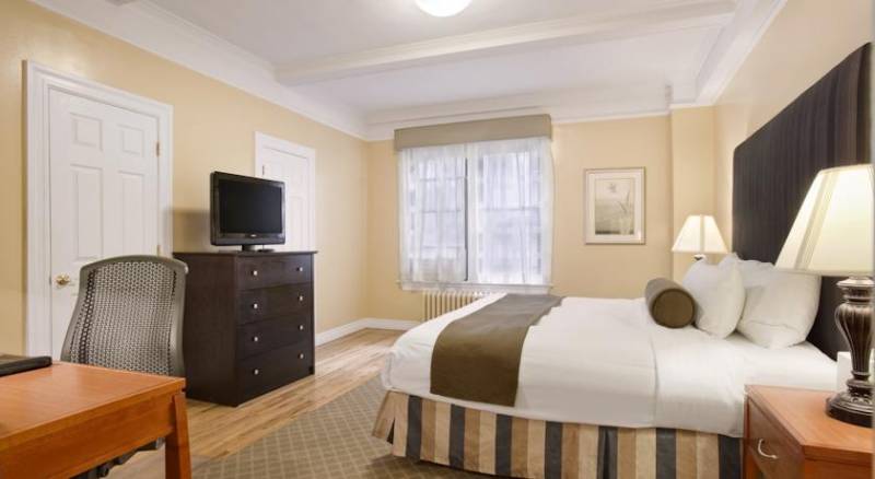 Best Western Plus Hospitality House Suites