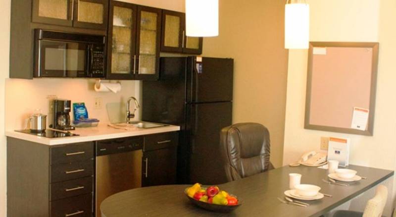 Candlewood Suites Houston - Westchase