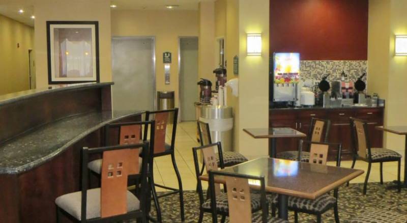 Comfort Suites Orlando Airport