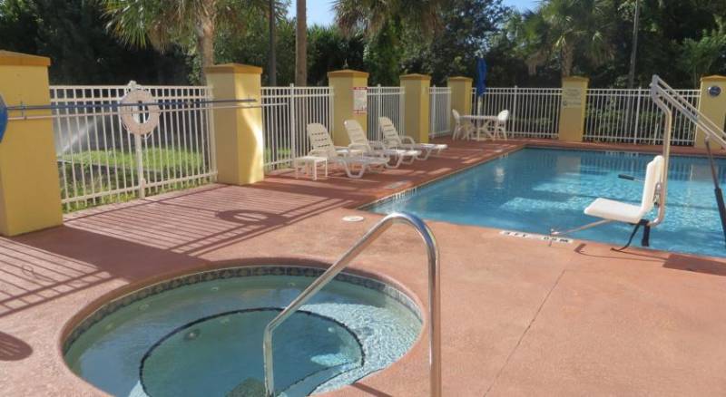 Comfort Suites Orlando Airport