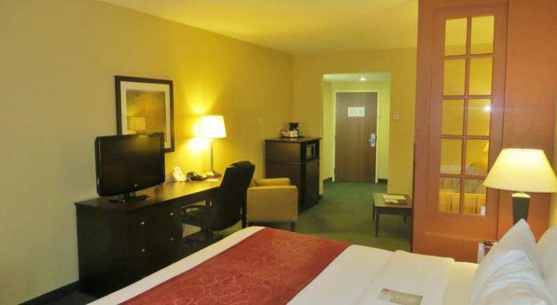 Comfort Suites Orlando Airport