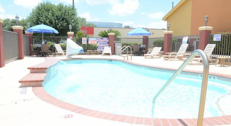 Comfort Suites Westchase