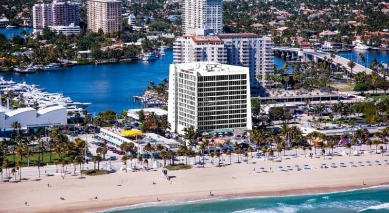 Courtyard By Marriott Fort Lauderdale Beach