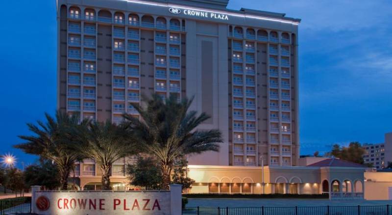 Crowne Plaza Hotel Downtown