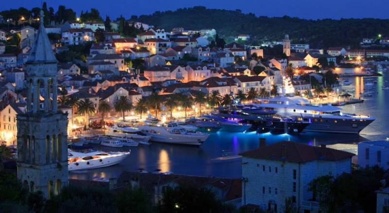 Delfin Hvar Hotel