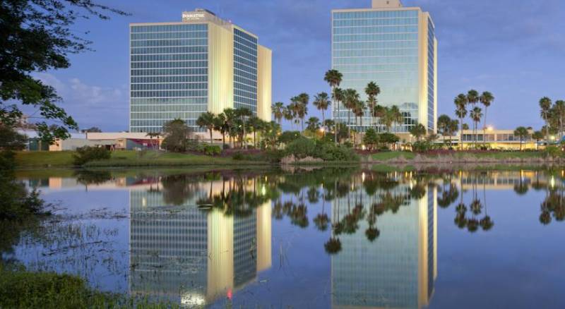 DoubleTree by Hilton at the Entrance to Universal Orlando