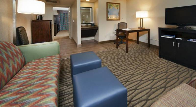 Embassy Suites by Hilton Miami International Airport