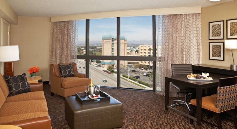 Embassy Suites Los Angeles - International Airport/North