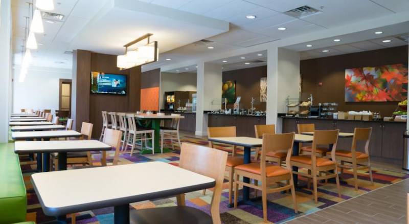 Fairfield Inn & Suites by Marriott Orlando International Drive/Convention Center