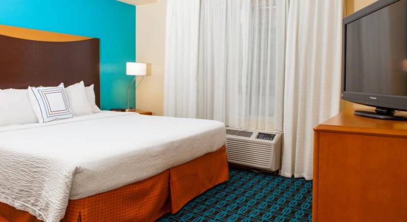 Fairfield Inn & Suites Dallas Market Center