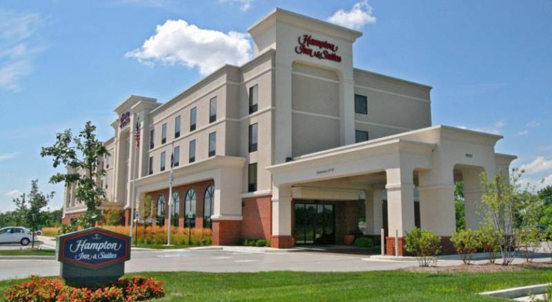 Hampton Inn & Suites Indianapolis-Airport