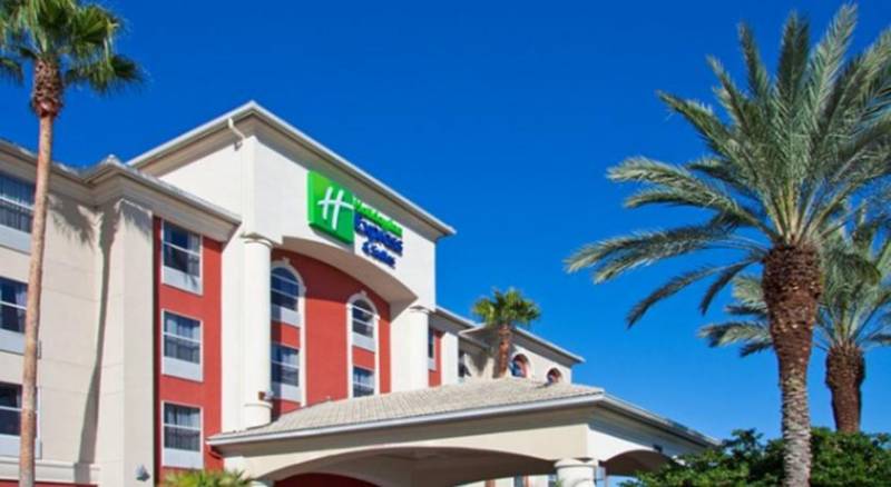 Holiday Inn Express & Suites Orlando International Airport