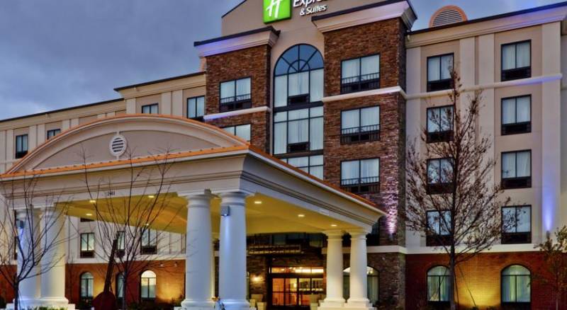 Holiday Inn Express Nashville-Opryland