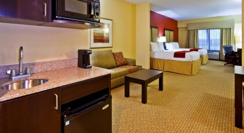 Holiday Inn Express Nashville-Opryland