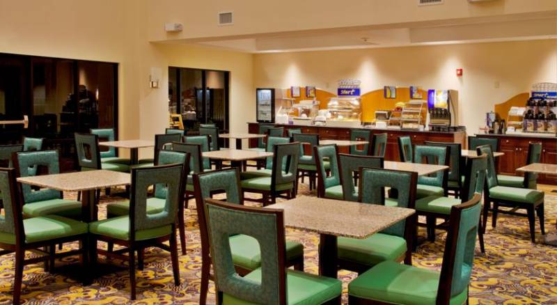 Holiday Inn Express Orlando-Ocoee East