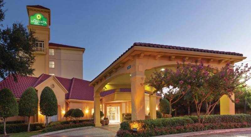 La Quinta Inn & Suites Dallas North Central