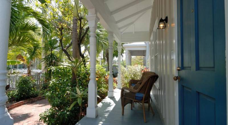 Lighthouse Court Hotel - Key West