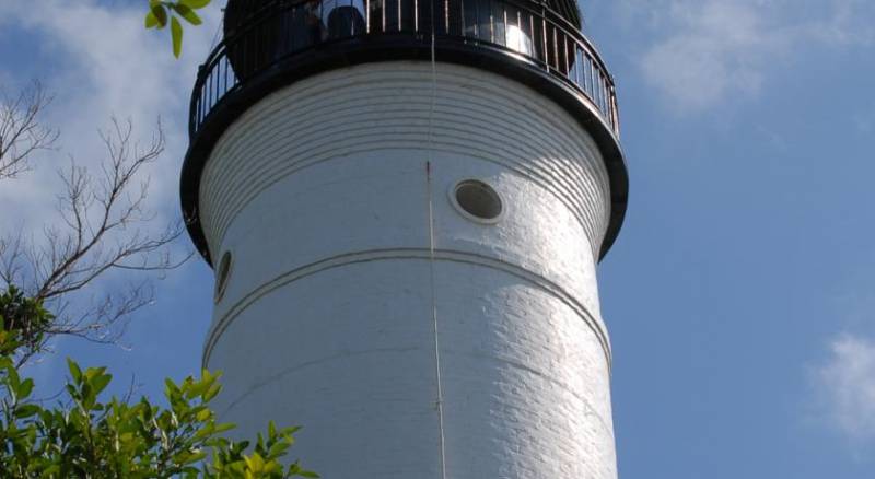 Lighthouse Court Hotel - Key West