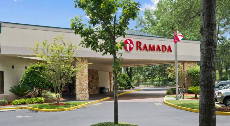 Ramada Jacksonville Hotel & Conference Center