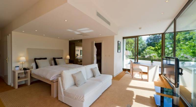 Royal Plaza Montreux & Spa