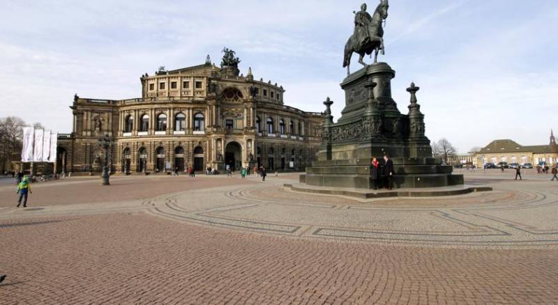 Star Inn Hotel Premium Dresden im Haus Altmarkt