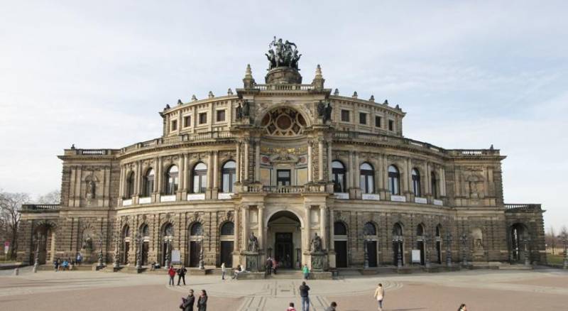 Star Inn Hotel Premium Dresden im Haus Altmarkt