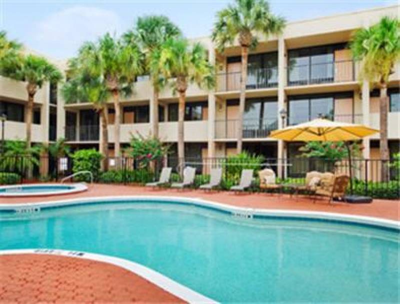 Travelodge Inn & Suites Orlando Airport