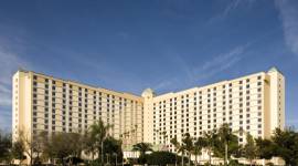 Rosen Plaza Hotel