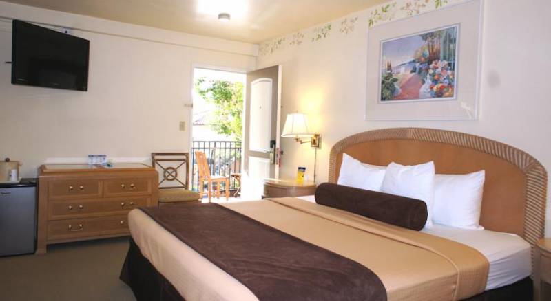 Best Western Plus Cabrillo Garden Inn