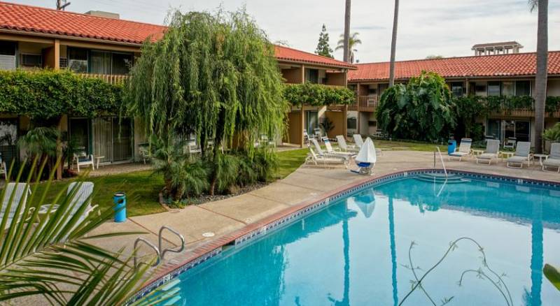 BEST WESTERN PLUS Pepper Tree Inn