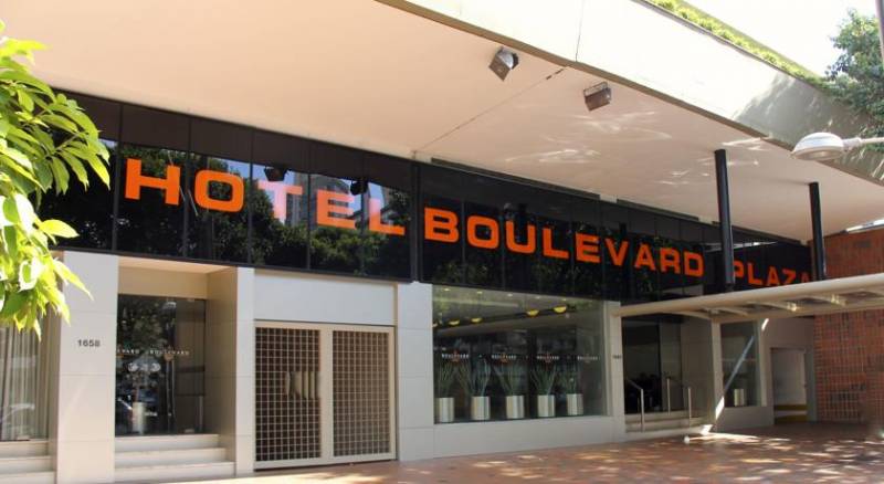 Boulevard Plaza