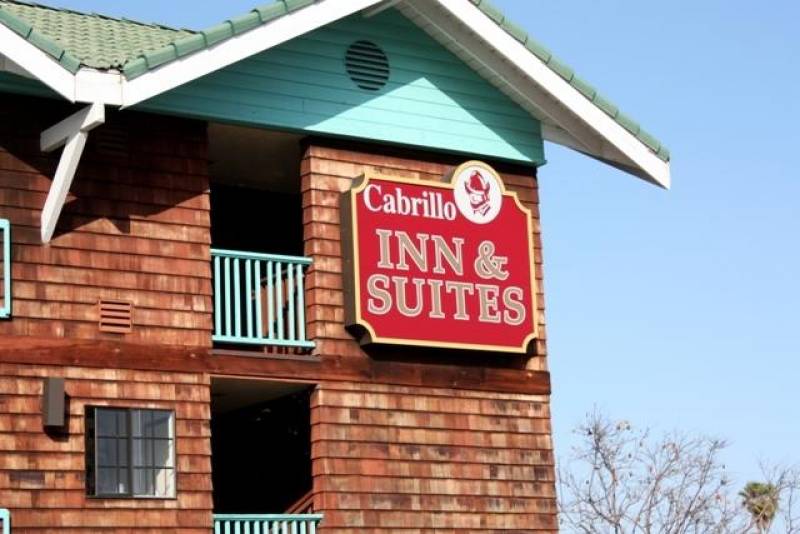 Cabrillo Inn & Suites Airport