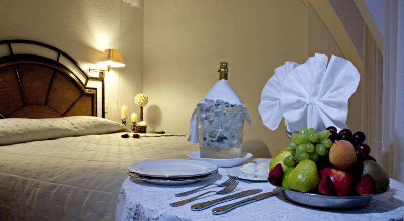 Camino Real Aparthotel & Spa