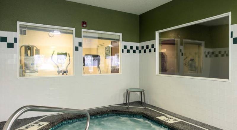 Comfort Inn & Suites-Portland Airport