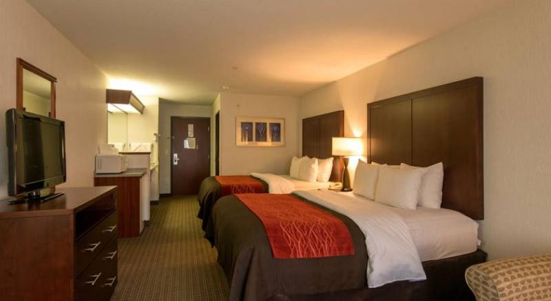 Comfort Inn & Suites-Portland Airport