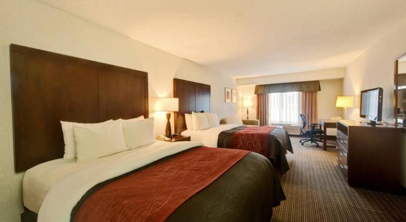 Comfort Inn & Suites-Portland Airport