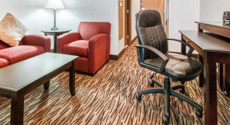 Comfort Suites Portland Airport