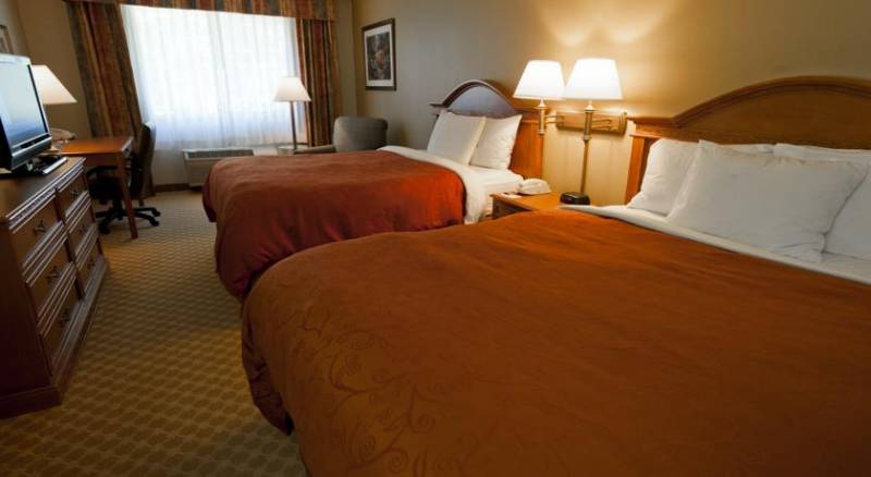 Country Inn & Suites Portland Airport