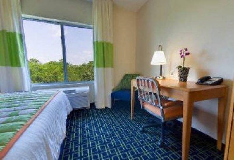 Fairfield Inn & Suites-Washington DC