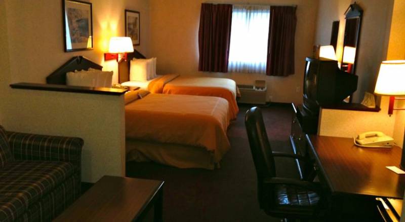 GuestHouse Inn & Suites Portland Gresham