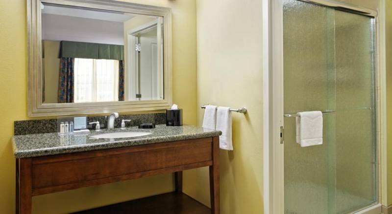 Hampton Inn & Suites Orlando Airport at Gateway Village