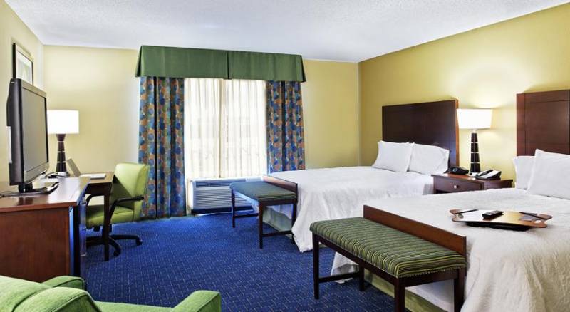 Hampton Inn & Suites Orlando Airport at Gateway Village