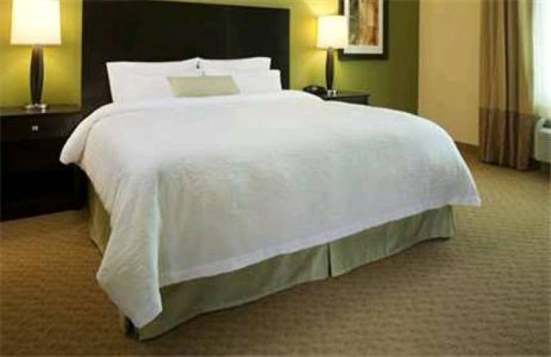 Hampton Inn & Suites Orlando Airport at Gateway Village