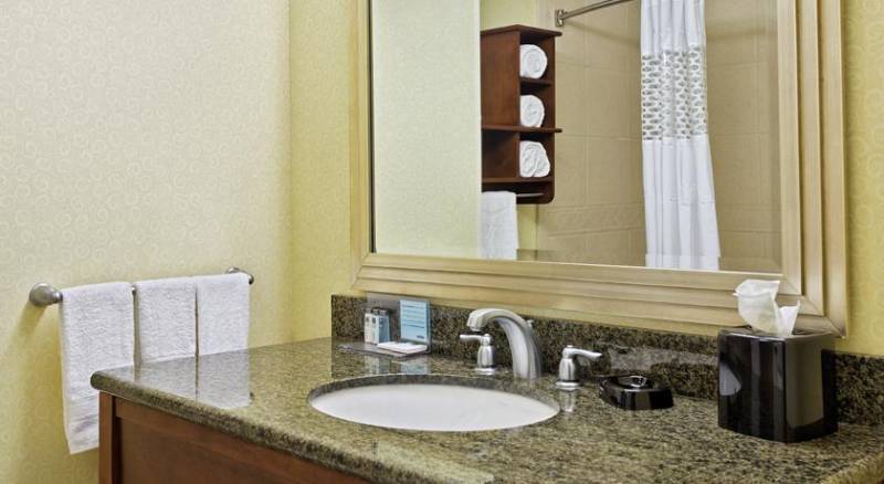 Hampton Inn & Suites Orlando Airport at Gateway Village