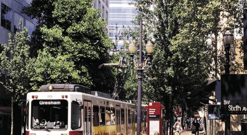 Hilton Portland & Executive Tower