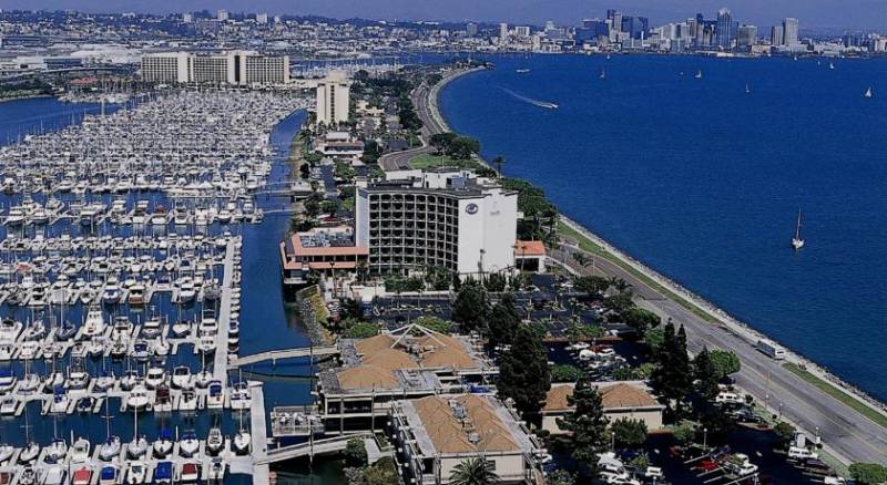 Hilton San Diego Airport/Harbor Island