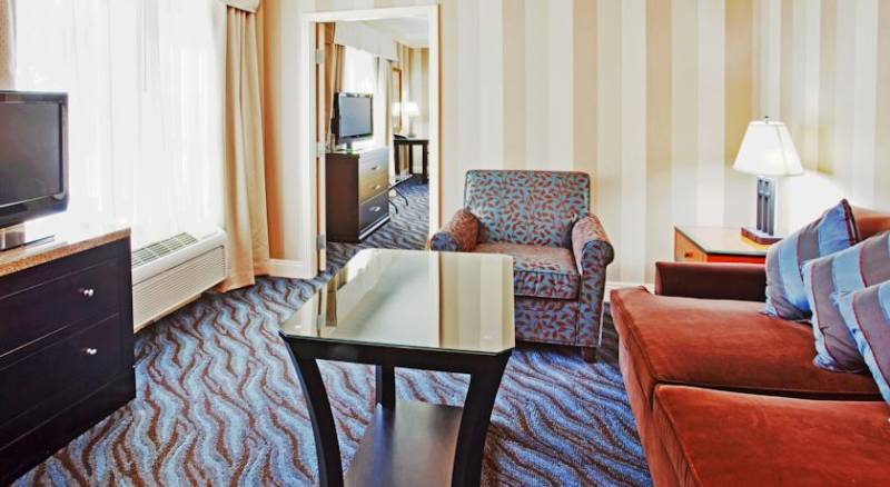 Holiday Inn Express Hotel & Suites Santa Cruz