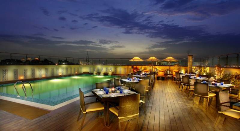 Mahagun Sarovar Portico Suites