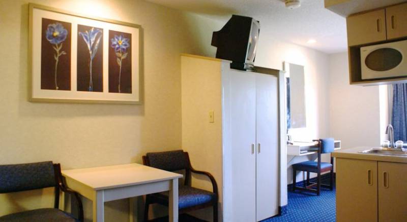 Microtel Inn & Suites by Wyndham Philadelphia Airport