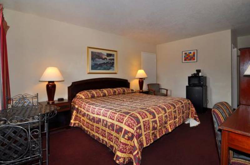 Presidio Inn & Suites